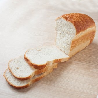 Wit brood